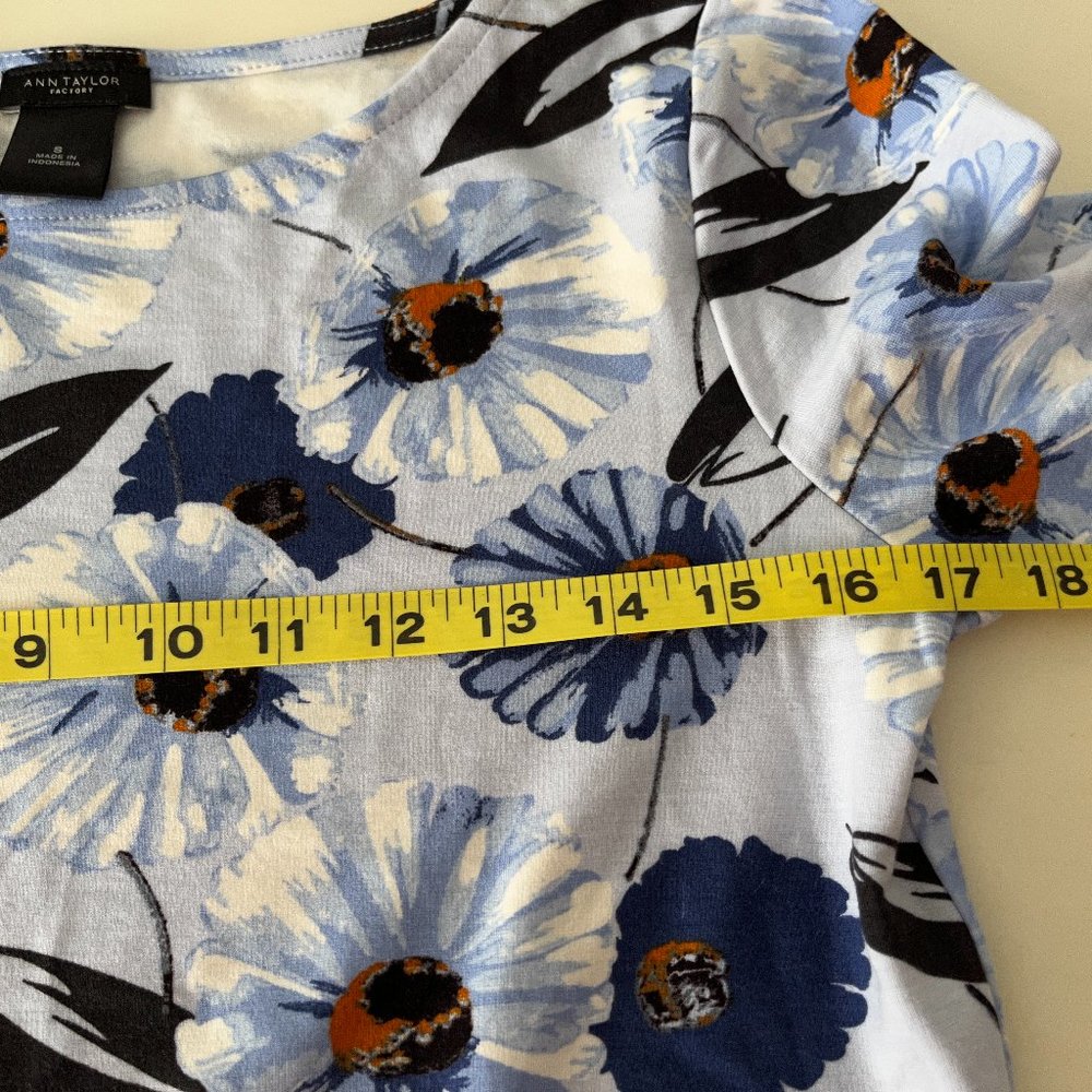 Ann Taylor Floral Knit Blue/Orange Top Blouse Shirt Long Bell Sleeves Sz Small - Picture 7 of 9